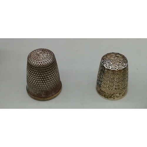 239 - Black Snuff Box, Woodsetton Thimble (Boxed) plus 2 x White Metal Thimbles one being a Charles Horner... 