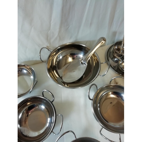 30A - Balti Stainless Steel Set including Rice/Balti/Dip Items.