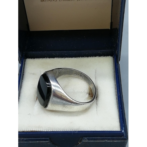 51 - Gents 925 Silver and Onyx Ring. Size P.