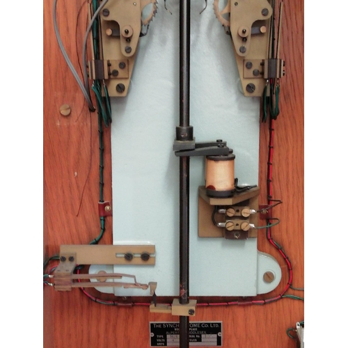 32 - G.P.O N036 Pulse Type Clock. Presentation Set.