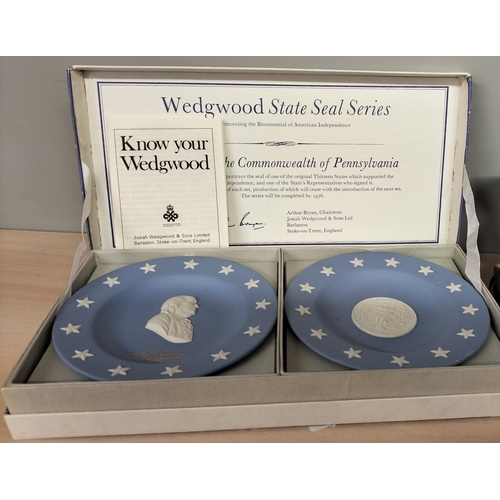 65 - Wedgwood Boxed State Seal Series, Set No 2 'The Commonwealth of Pennsylvania', Royal Doulton Small '... 