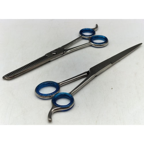 227 - New Hairdressing Scissors Set to include Cutting Shears and Thinning Scissors.