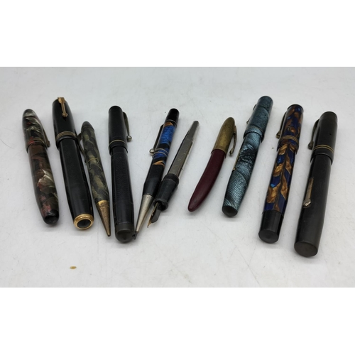 256 - Assorted Old Pens and Fountain Pens (10).