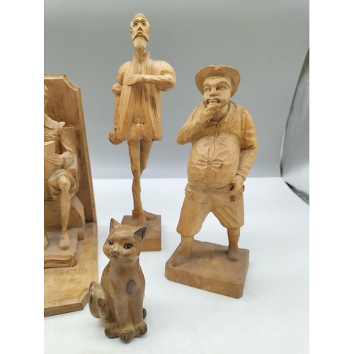 335 - Wooden Carvings (5) including Bookends and Shudehill Cat. Tallest being 23cm.