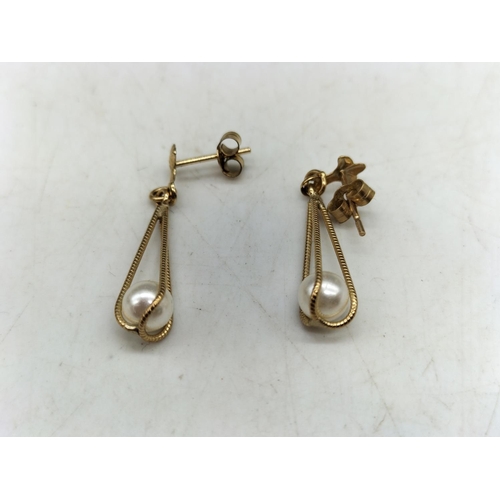 15A - 9ct Gold Pearl Drop Earrings 0.9 Grams