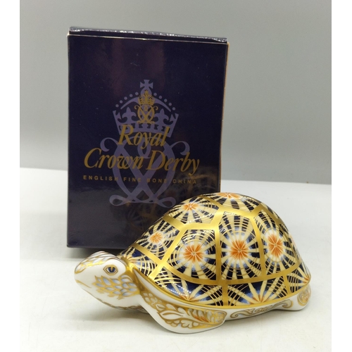 145A - Royal Crown Derby Paperweight 'Indian Star Tortoise' with Gold Stopper. Boxed.