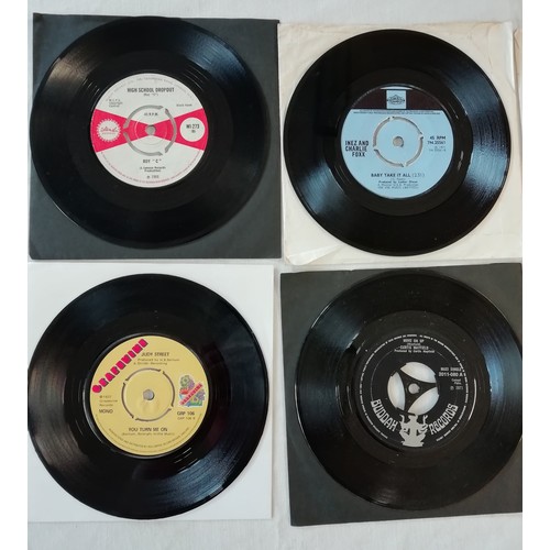 32 - Funk/Soul nice collection of 8, 7inch singles artist include Otis Leavill, Archie Bell, The Velvelet... 