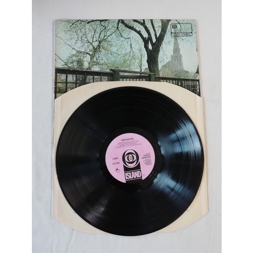 103 - Fairport Convention, Nice collection of 3 LP to include ILPS 9102 Unhalfbricking Pink A1-B1 first pr... 