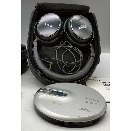 652 - Aiwa Cassette Player PX287, Sony Noise Cancelling Headphones MDR-NC60 plus Sony CD Walkman D-EJ761. ... 