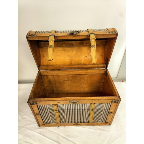 720 - Decorative Wooden Trunk. 36cm x 24cm x 42cm.