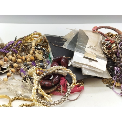 745 - Large Quantity 1.8kg of Costume Jewellery.