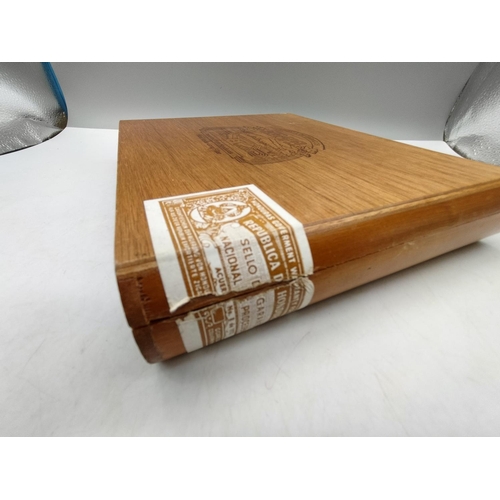 20A - Maya Executive Box of 10 Cigars.