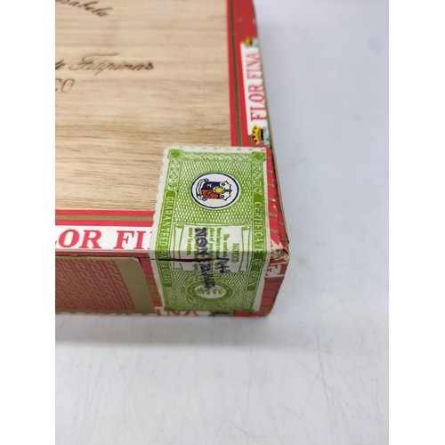 30A - La Flor de la Isabela 25 Boxed Cigars. Still Sealed.