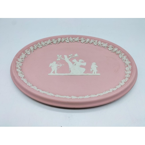 198 - Wedgwood Pink Jasper Oval Tray. 25cm x 19cm.