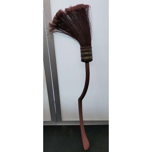 199 - Harry Potter Broomstick.