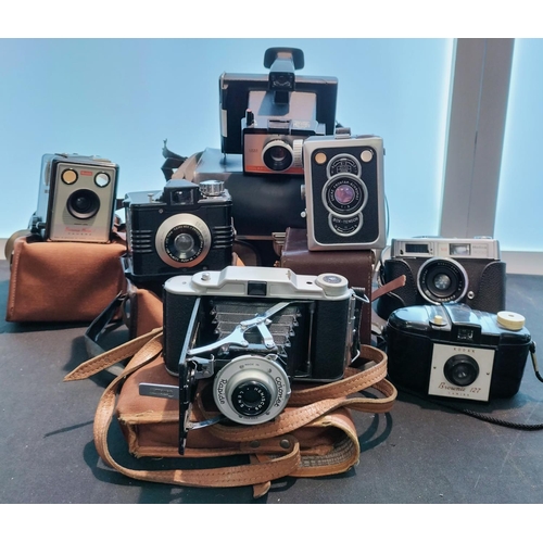 730 - Collection of Mixed Vintage Cameras.