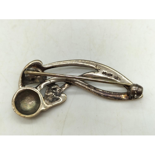 109 - 925 Silver Art Nouveau Brooch.