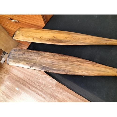 513 - Pair of London L&S Rowing Oars. 180cm Long. This Lot is Collection Only.