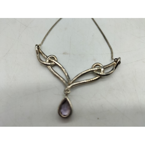 95 - 925 silver Amethyst Dropper Pendant and Chain.