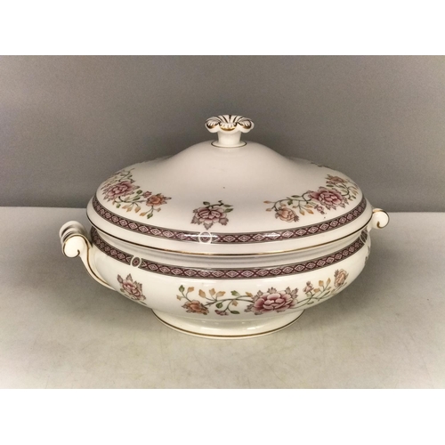 168 - Wedgwood Tureen in the 'Melford' Pattern. 24cm x 15cm.