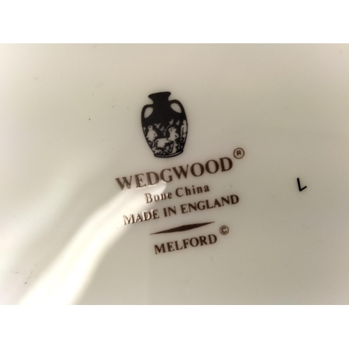 170 - Wedgwood 20cm Dessert Bowls (8) in the 'Melford' Pattern.