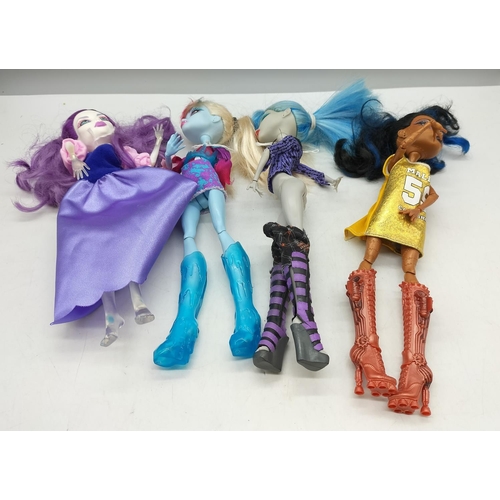 246 - Monster High Dolls (4).