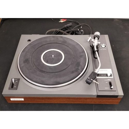 258 - Pioneer PL-115D Turntable W/O