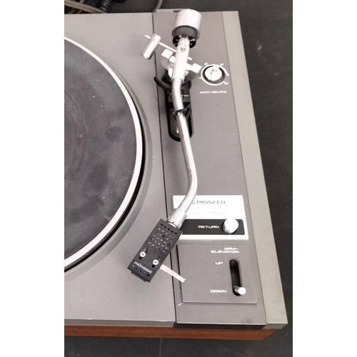 258 - Pioneer PL-115D Turntable W/O