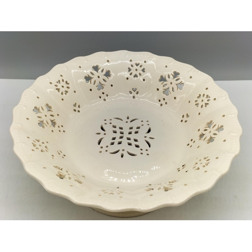 47 - Leeds Creamware Footed and Lattice Work Fruit Bowl by Hartley-Greens & Co. 23.5cm Diameter, 10cm Hig... 