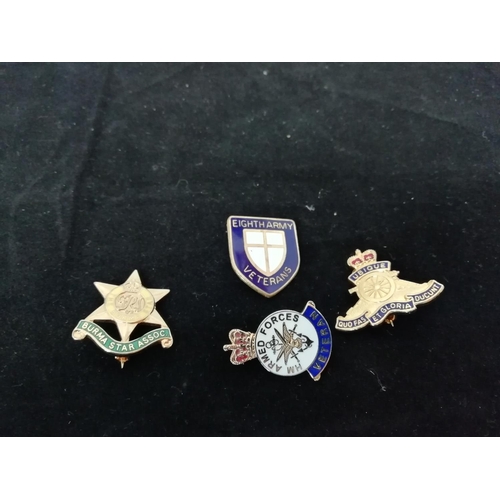 590 - Vintage Military Badges (4).