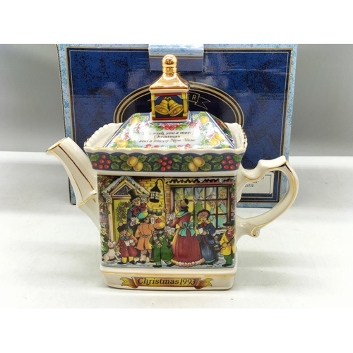 90A - Sadler '1993, We Wish You a Merry Christmas' Teapot. Boxed 20cm x 17cm.