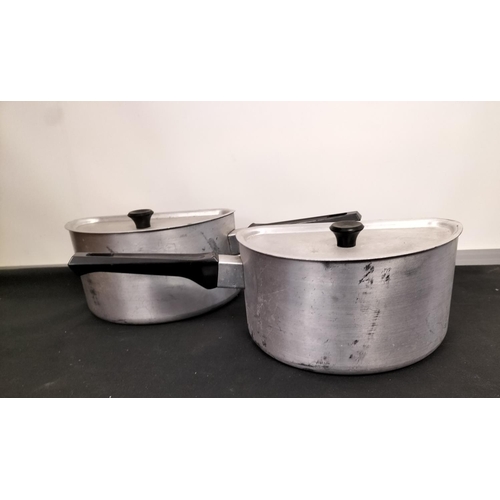 120 - Aluminium Half Pans with Lids (2). 20cm x 11cm.