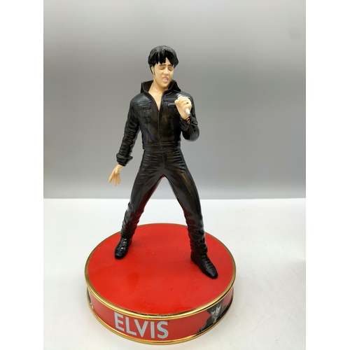 67 - Boxed Royal Doulton 25cm Elvis Presley Figure 'Stand Up' EP2