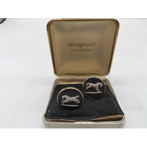 72 - Wedgwood Jasper Cufflink and Tie Stud Set.