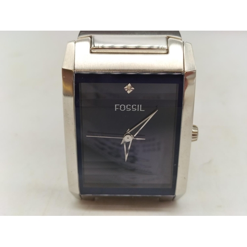 493 - Fossil 5 ATM Gent's Watch W/O. Boxed