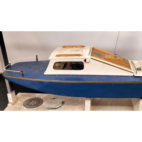 102 - Vintage Remote Control Cabin Cruiser on Stand.