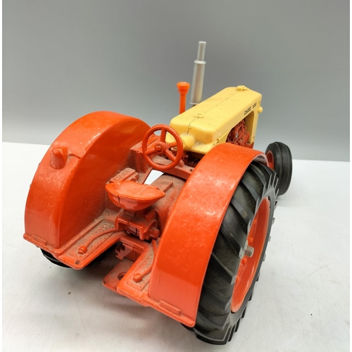 148 - Vintage 1:16 Scale Die-Cast 1986 ERTL Special Edition Case 600 Tractor. 23cm x 15cm.