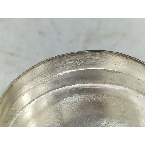 262 - 925 Silver Pill Box. 2.5cm Diameter.