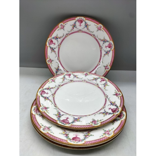 334 - Royal Worcester 22cm Plates in the 'Rosemary' Pattern.