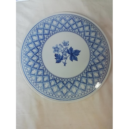 472 - Boxed Spode Cake Platter in the 'Geranium' Pattern. 30cm Diameter