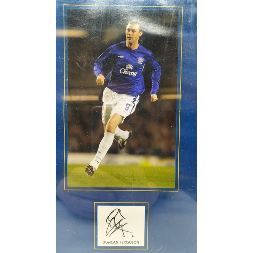 608 - Framed Print of Everton FC Players - James Beattie, James Vaughan and Duncan Ferguson. All signed in... 