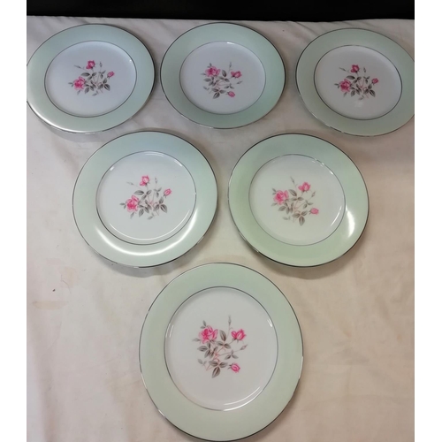 87 - c 1930-1950 R.C. Noritake Japan Part Dinner Service in the 'Rosina' Pattern to include Dinner Plates... 