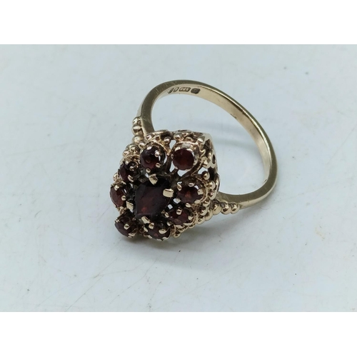 135A - 9ct Garnet Ladies Ring. Size O. 3.8 Grams.