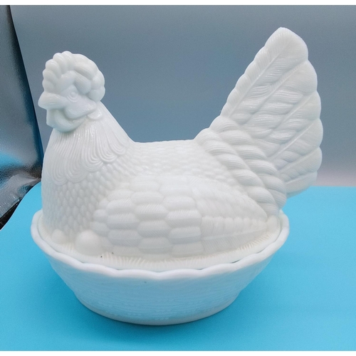 176 - Vintage White Milk Glass Hen Nest Egg Holder. 22cm x 20cm.