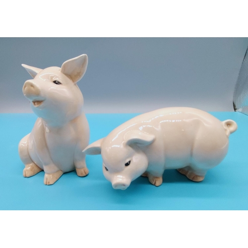 177 - Dengwyn Studio Pottery Pigs (2). Tallest being 12cm.