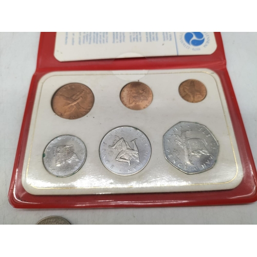 190 - Collection of World Coins to include some American 90% Silver Coins.
