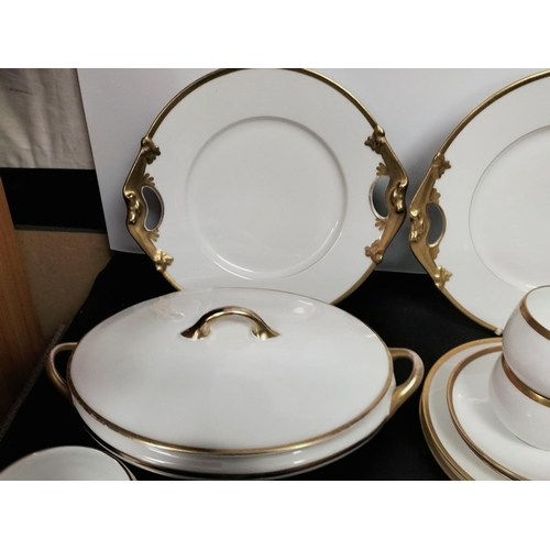 318 - B+C Co Ltd Bernardaud & Co, Limoges 22 Piece Part Tea Set.