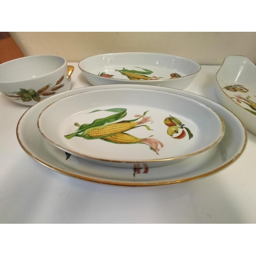 110 - Royal Worcester 'Eveshan' Pattern Serving Dishes (5). Largest being 37cm x 23cm. Some Rubbing to Gil... 