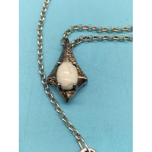 190 - 925 Silver Howlite Silver Pendant on Chain with Certificate.