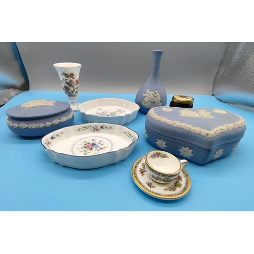 449 - Quantity of Wedgwood Items including Jasper Ware, 'Kutani Crane' Vase and  'Rosedale' Trinket Dish p... 